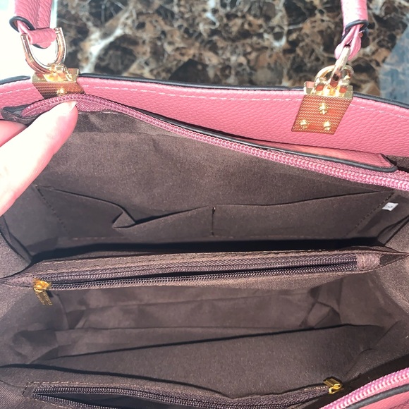 Handbag, NWOT. - Picture 4 of 13